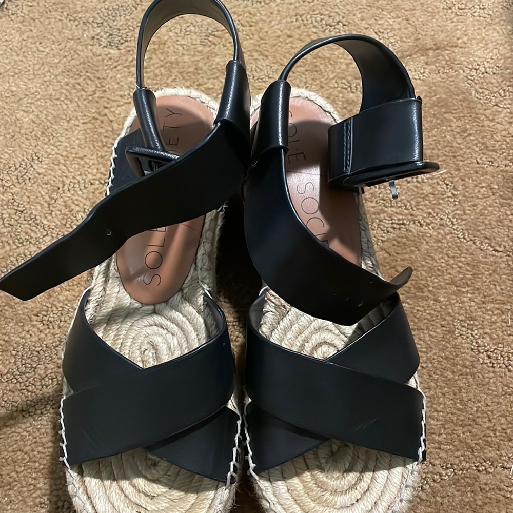 Sole society platforms